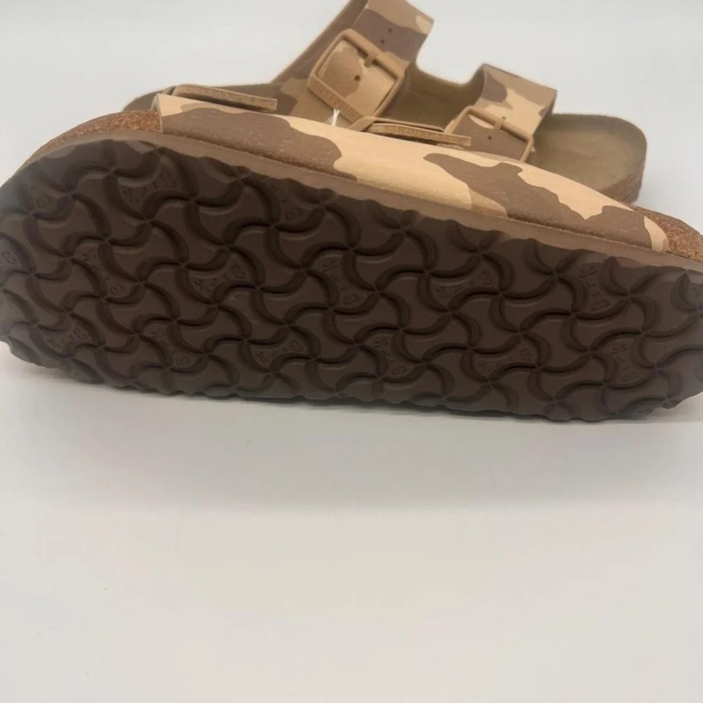NWT Birkenstock Limited Edition Camo Sandals L9 M7 - 40